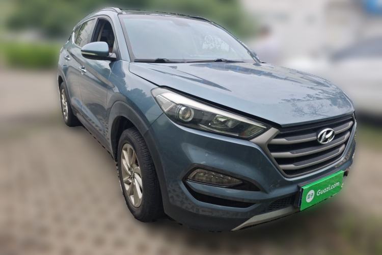 Used Hyundai Tucson 2018 1.6T Dual-Clutch Two-Wheel Drive 15th Anniversary Special Edition Front Right 45 Deg