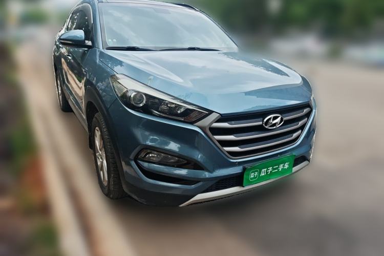 Used Hyundai Tucson 2018 1.6T Dual-Clutch Two-Wheel Drive 15th Anniversary Special Edition Front Right 45 Deg