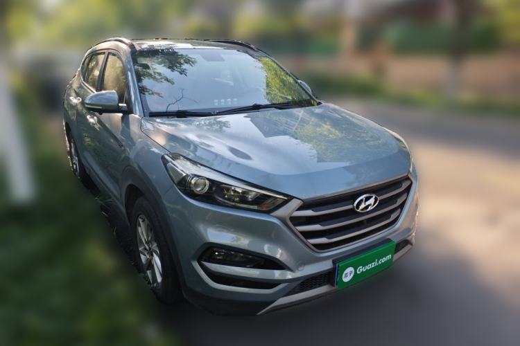Used Hyundai Tucson 2018 1.6T Dual-Clutch Two-Wheel Drive 15th Anniversary Special Edition Front Right 45 Deg