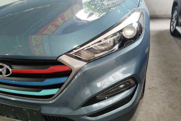 Used Hyundai Tucson 2018 1.6T Dual-Clutch Two-Wheel Drive 15th Anniversary Special Edition Left Front Headlight