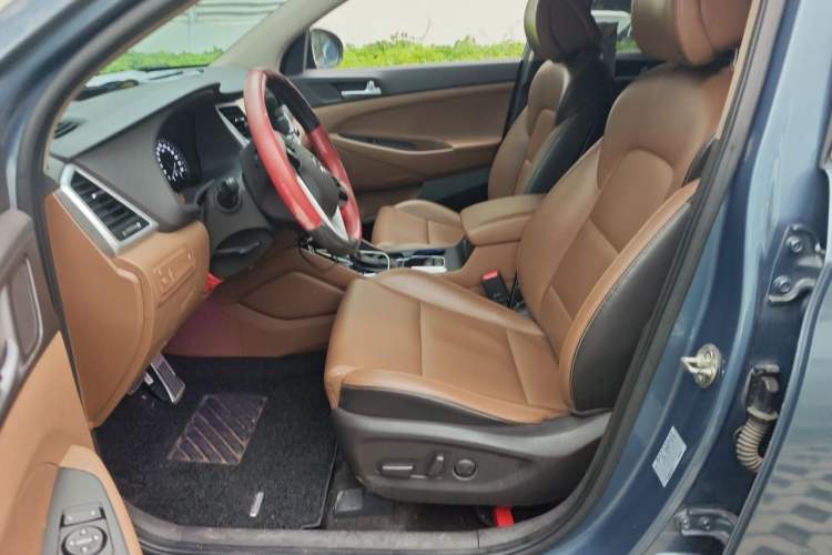 Used Hyundai Tucson 2018 1.6T Dual-Clutch Two-Wheel Drive 15th Anniversary Special Edition Left Front Seat