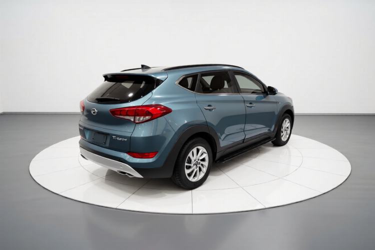 Used Hyundai Tucson 2018 1.6T Dual-Clutch Two-Wheel Drive 15th Anniversary Special Edition Rear Right 45 Deg