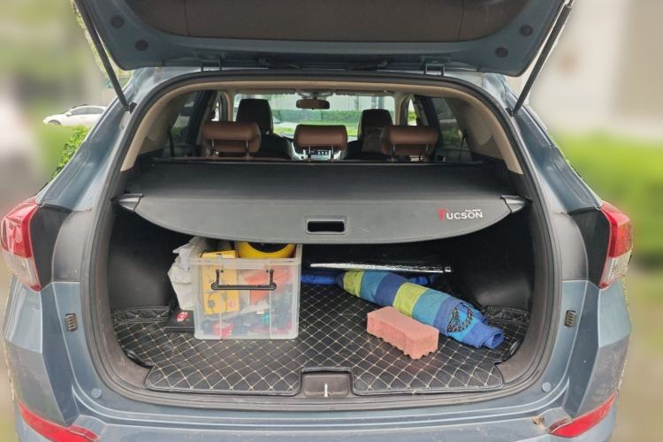 Used Hyundai Tucson 2018 1.6T Dual-Clutch Two-Wheel Drive 15th Anniversary Special Edition Trunk