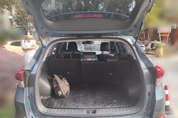 Used Hyundai Tucson 2018 1.6T Dual-Clutch Two-Wheel Drive 15th Anniversary Special Edition Trunk