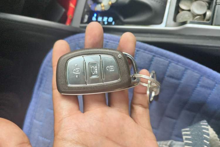 Used Hyundai Tucson 2018 1.6T Dual-Clutch Two-Wheel Drive 15th Anniversary Special Edition Vehicle Key