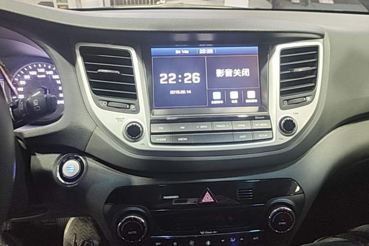Used Hyundai Tucson 2018 1.6T Dual-Clutch Two-Wheel Drive 15th Anniversary Special Edition Audio And AC Panel