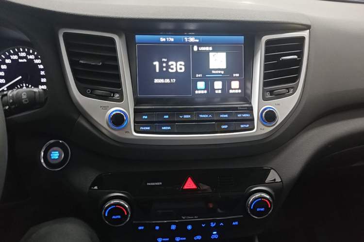 Used Hyundai Tucson 2018 1.6T Dual-Clutch Two-Wheel Drive 15th Anniversary Special Edition Audio And AC Panel