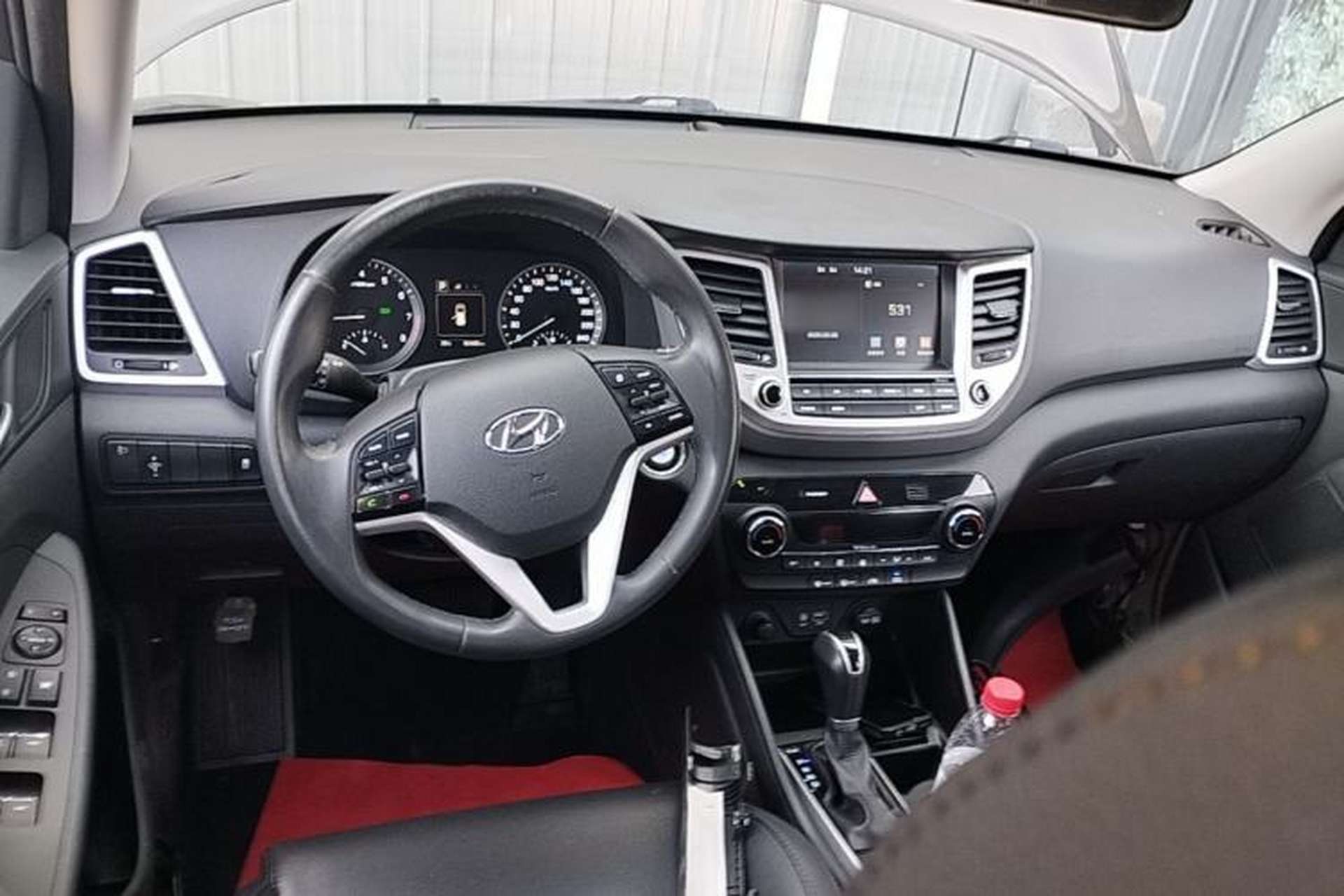 Used Hyundai Tucson 2018 1.6T Dual-Clutch Two-Wheel Drive 15th Anniversary Special Edition Center Console