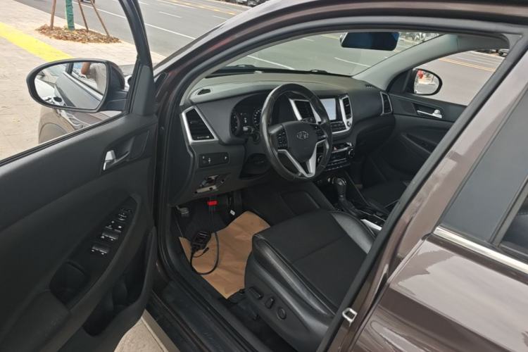 Used Hyundai Tucson 2018 1.6T Dual-Clutch Two-Wheel Drive 15th Anniversary Special Edition Driver Seat