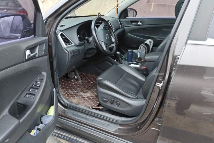 Used Hyundai Tucson 2018 1.6T Dual-Clutch Two-Wheel Drive 15th Anniversary Special Edition Driver Seat