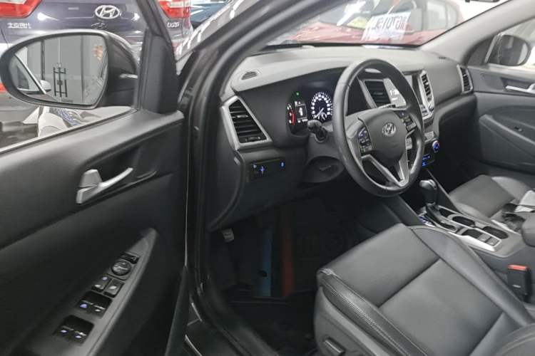 Used Hyundai Tucson 2018 1.6T Dual-Clutch Two-Wheel Drive 15th Anniversary Special Edition Driver Seat