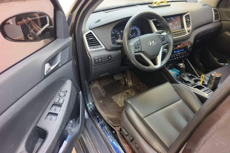 Used Hyundai Tucson 2018 1.6T Dual-Clutch Two-Wheel Drive 15th Anniversary Special Edition Driver Seat