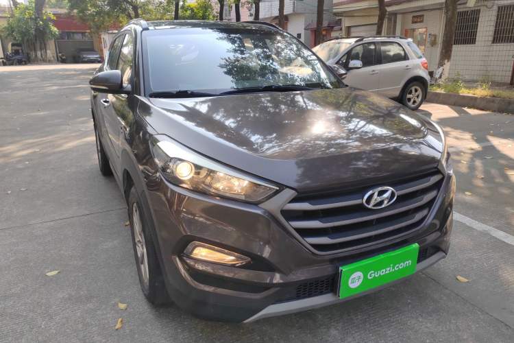 Used Hyundai Tucson 2018 1.6T Dual-Clutch Two-Wheel Drive 15th Anniversary Special Edition Exterior 2