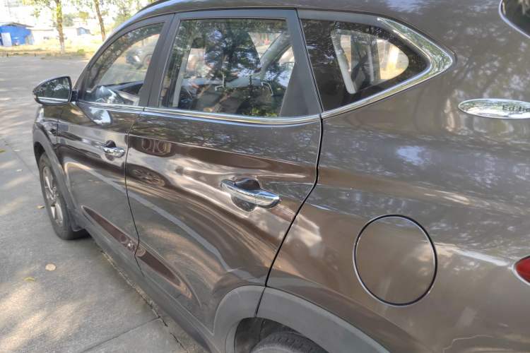 Used Hyundai Tucson 2018 1.6T Dual-Clutch Two-Wheel Drive 15th Anniversary Special Edition Exterior 3