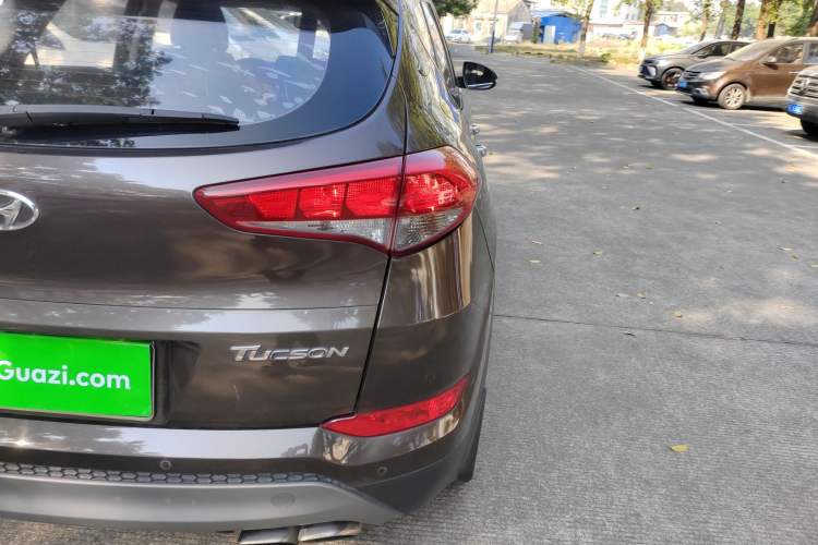 Used Hyundai Tucson 2018 1.6T Dual-Clutch Two-Wheel Drive 15th Anniversary Special Edition Exterior 6