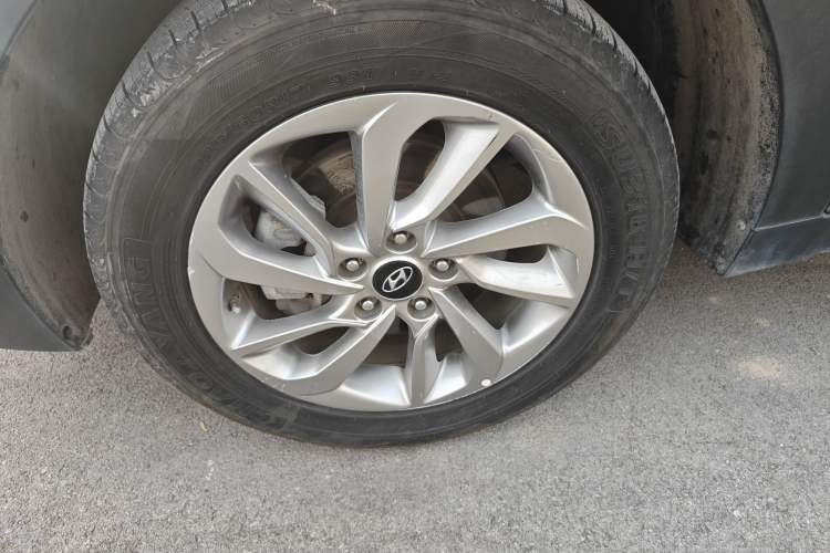 Used Hyundai Tucson 2018 1.6T Dual-Clutch Two-Wheel Drive 15th Anniversary Special Edition Exterior 7