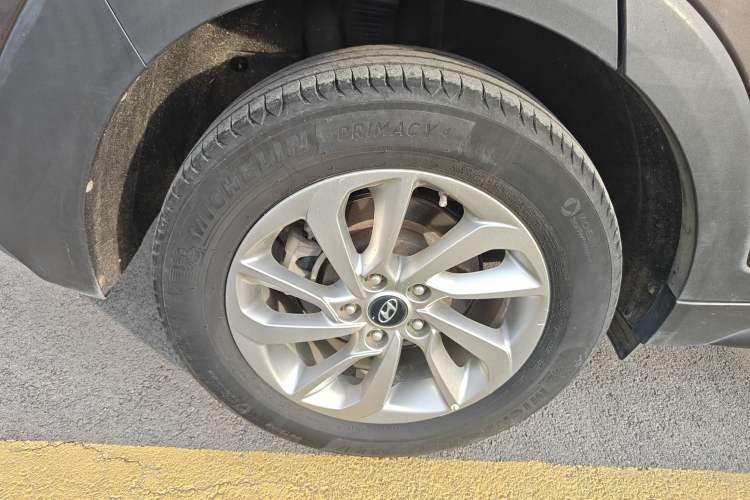 Used Hyundai Tucson 2018 1.6T Dual-Clutch Two-Wheel Drive 15th Anniversary Special Edition Exterior 8