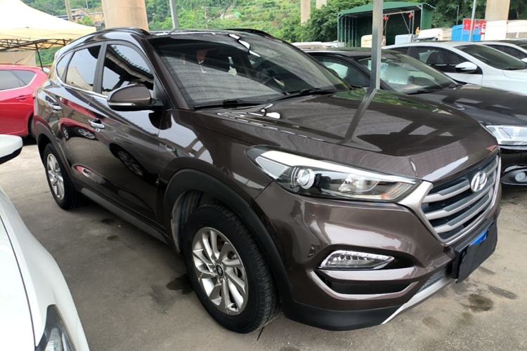 Used Hyundai Tucson 2018 1.6T Dual-Clutch Two-Wheel Drive 15th Anniversary Special Edition Front Right 45 Deg