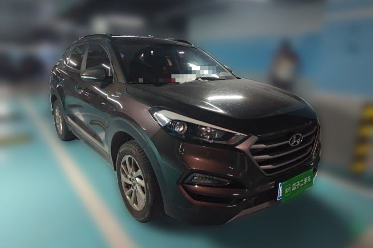 Used Hyundai Tucson 2018 1.6T Dual-Clutch Two-Wheel Drive 15th Anniversary Special Edition Front Right 45 Deg