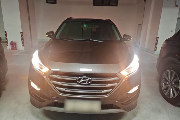 Used Hyundai Tucson 2018 1.6T Dual-Clutch Two-Wheel Drive 15th Anniversary Special Edition Front
