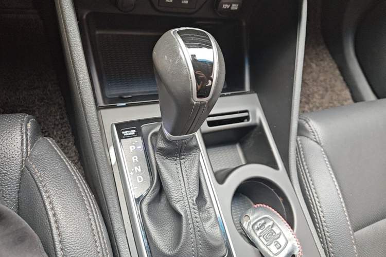 Used Hyundai Tucson 2018 1.6T Dual-Clutch Two-Wheel Drive 15th Anniversary Special Edition Gear Lever