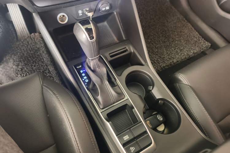 Used Hyundai Tucson 2018 1.6T Dual-Clutch Two-Wheel Drive 15th Anniversary Special Edition Gear Lever