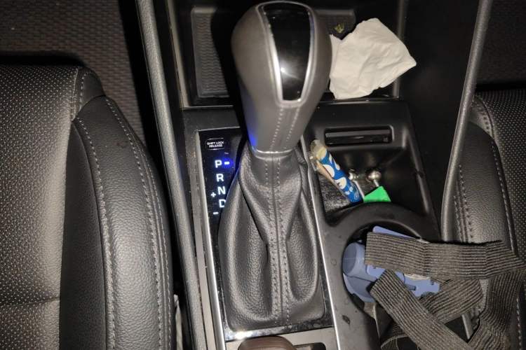 Used Hyundai Tucson 2018 1.6T Dual-Clutch Two-Wheel Drive 15th Anniversary Special Edition Gear Lever