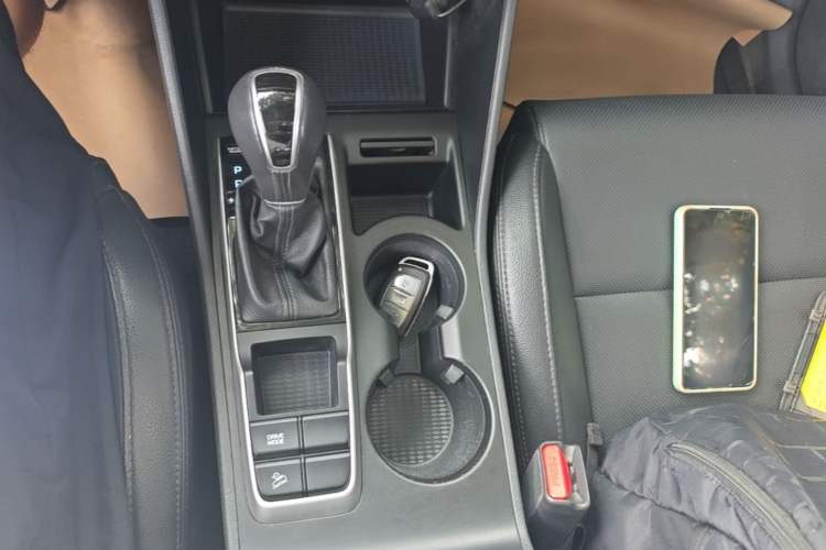 Used Hyundai Tucson 2018 1.6T Dual-Clutch Two-Wheel Drive 15th Anniversary Special Edition Gear Lever