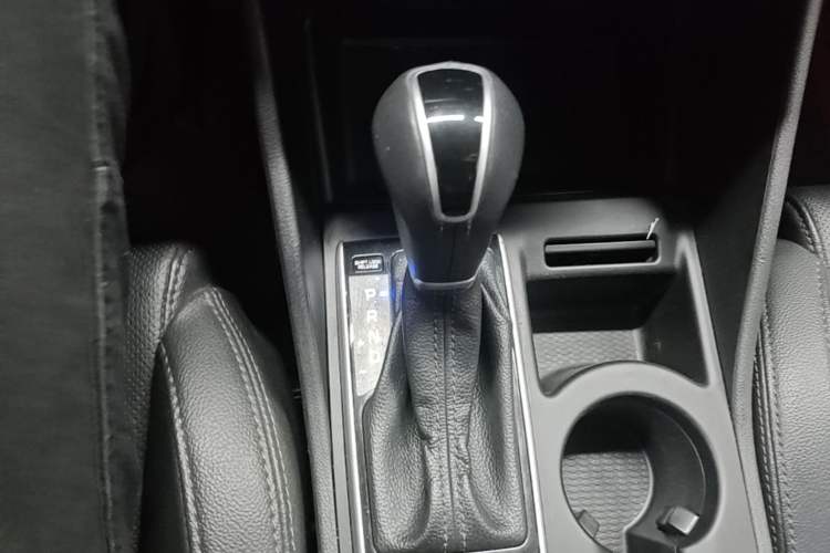 Used Hyundai Tucson 2018 1.6T Dual-Clutch Two-Wheel Drive 15th Anniversary Special Edition Gear Lever