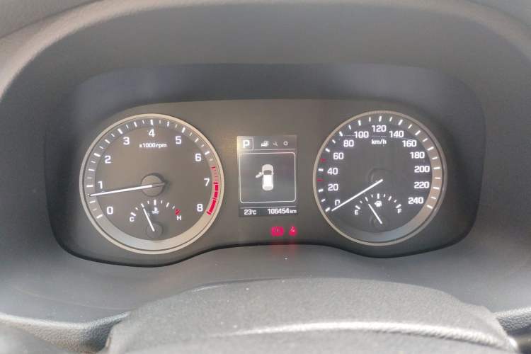 Used Hyundai Tucson 2018 1.6T Dual-Clutch Two-Wheel Drive 15th Anniversary Special Edition Instrument Cluster