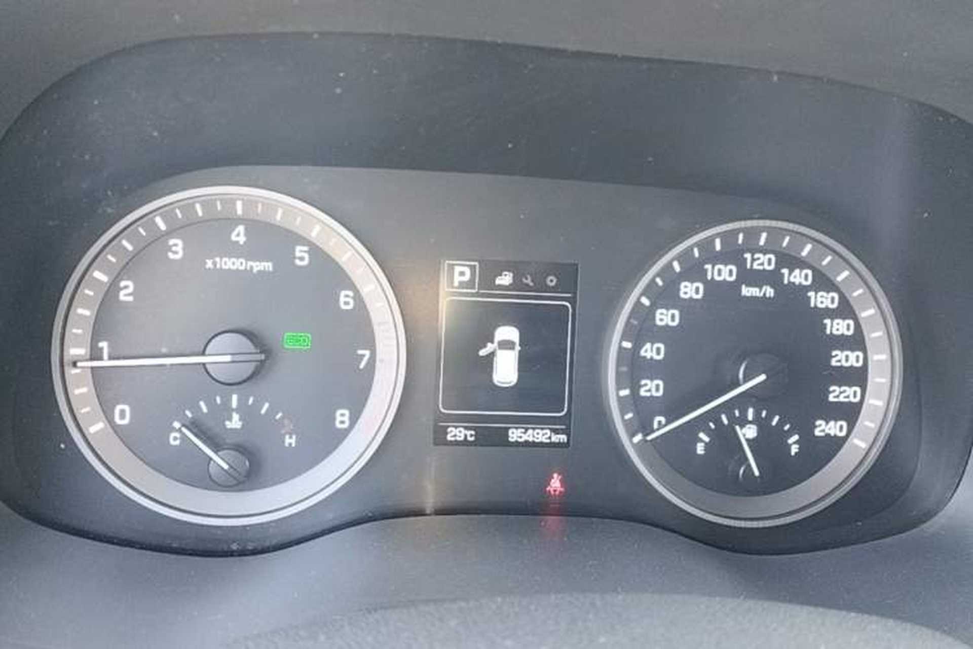 Used Hyundai Tucson 2018 1.6T Dual-Clutch Two-Wheel Drive 15th Anniversary Special Edition Instrument Cluster
