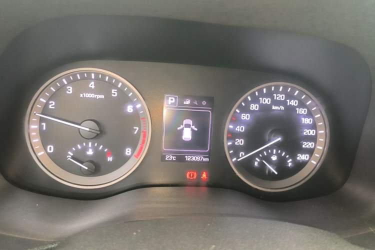 Used Hyundai Tucson 2018 1.6T Dual-Clutch Two-Wheel Drive 15th Anniversary Special Edition Instrument Cluster