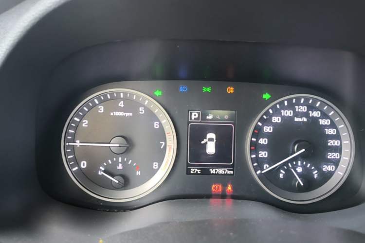 Used Hyundai Tucson 2018 1.6T Dual-Clutch Two-Wheel Drive 15th Anniversary Special Edition Instrument Cluster