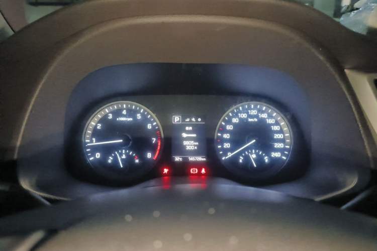Used Hyundai Tucson 2018 1.6T Dual-Clutch Two-Wheel Drive 15th Anniversary Special Edition Instrument Cluster