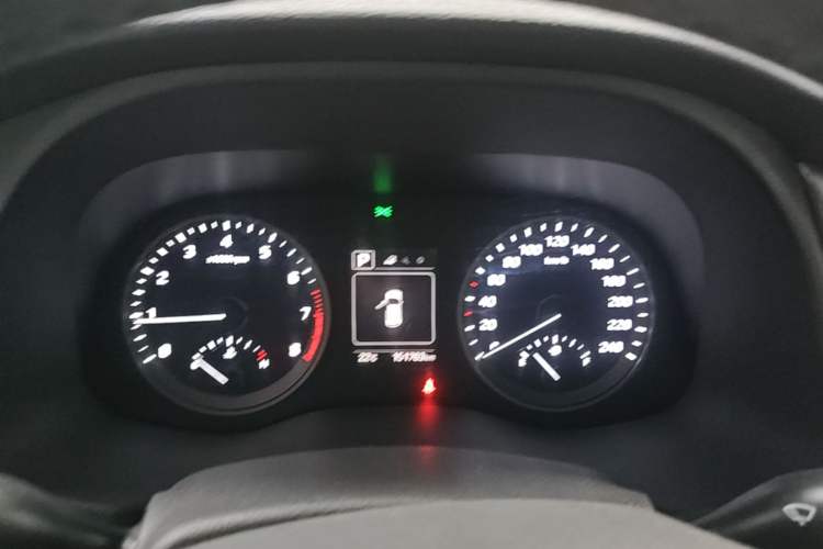 Used Hyundai Tucson 2018 1.6T Dual-Clutch Two-Wheel Drive 15th Anniversary Special Edition Instrument Cluster