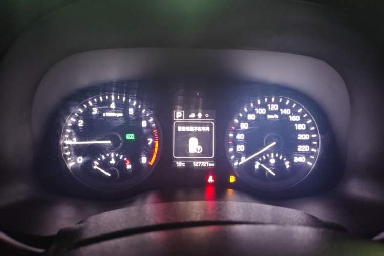 Used Hyundai Tucson 2018 1.6T Dual-Clutch Two-Wheel Drive 15th Anniversary Special Edition Instrument Cluster