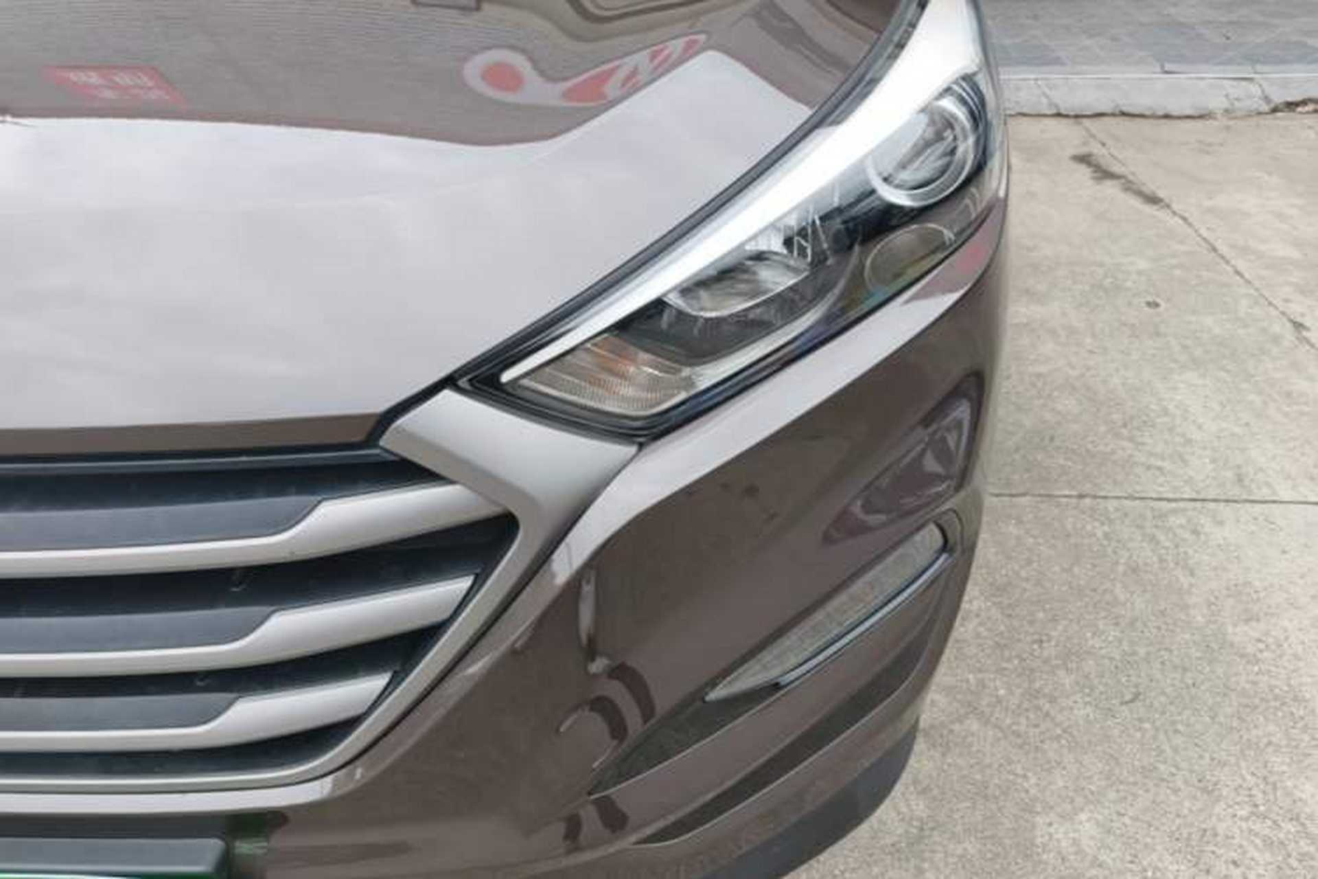 Used Hyundai Tucson 2018 1.6T Dual-Clutch Two-Wheel Drive 15th Anniversary Special Edition Left Front Headlight
