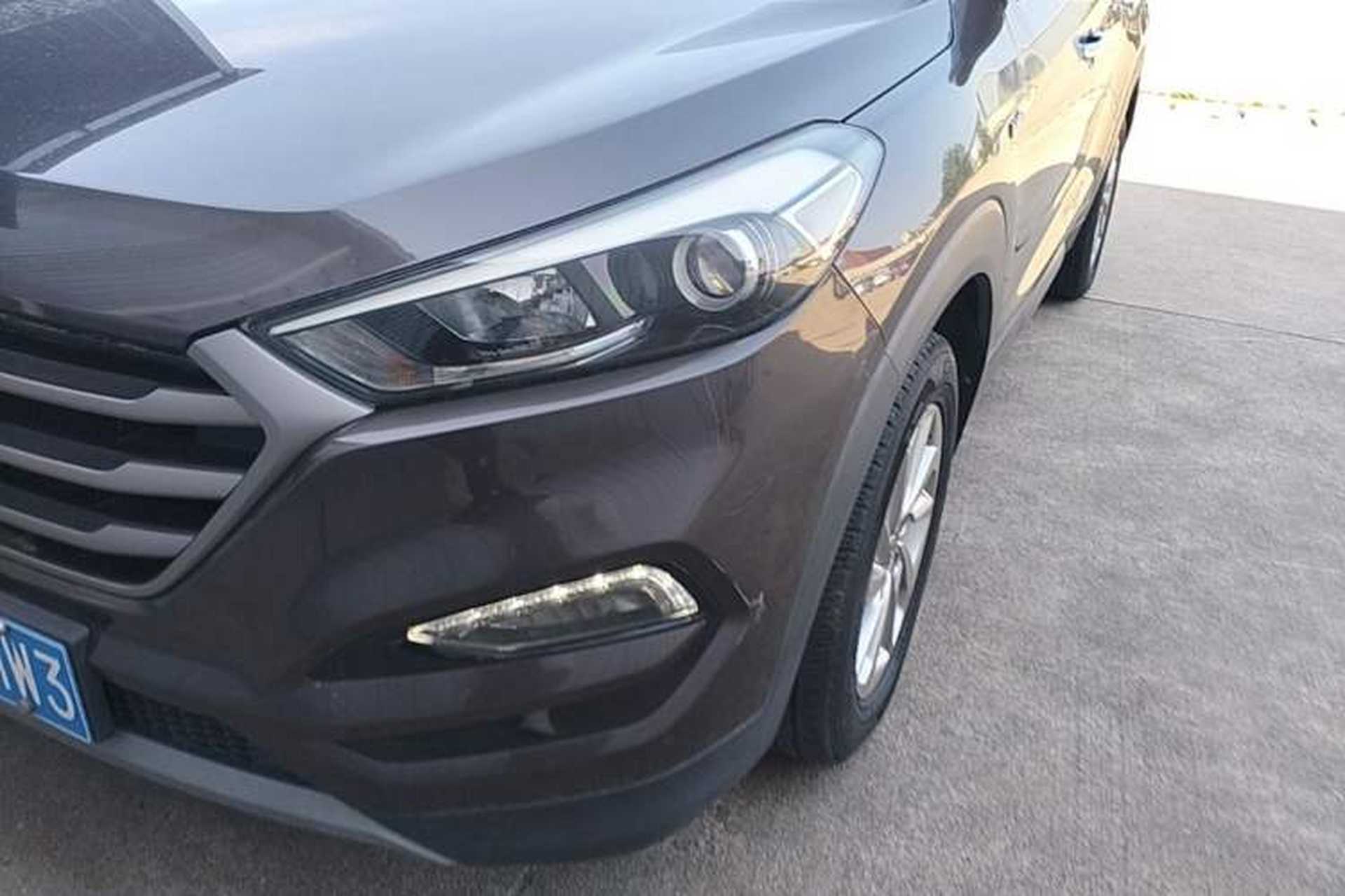 Used Hyundai Tucson 2018 1.6T Dual-Clutch Two-Wheel Drive 15th Anniversary Special Edition Left Front Headlight