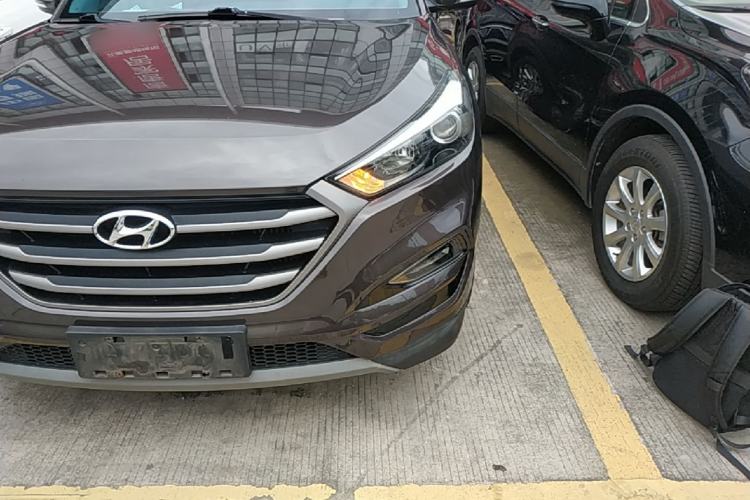 Used Hyundai Tucson 2018 1.6T Dual-Clutch Two-Wheel Drive 15th Anniversary Special Edition Left Front Headlight