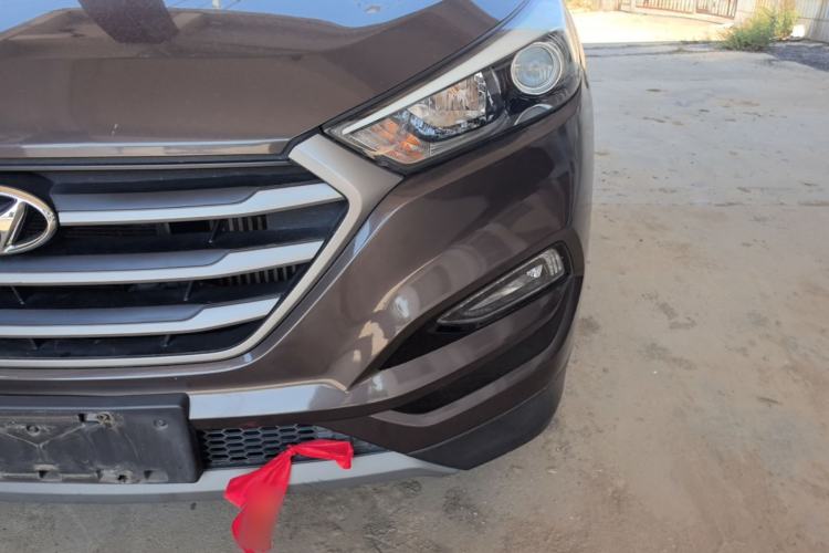 Used Hyundai Tucson 2018 1.6T Dual-Clutch Two-Wheel Drive 15th Anniversary Special Edition Left Front Headlight