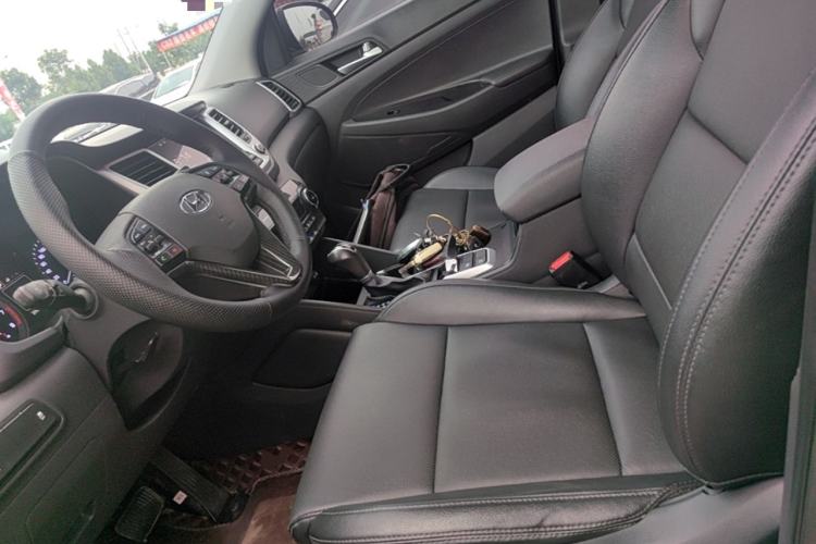 Used Hyundai Tucson 2018 1.6T Dual-Clutch Two-Wheel Drive 15th Anniversary Special Edition Left Front Seat
