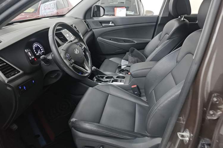 Used Hyundai Tucson 2018 1.6T Dual-Clutch Two-Wheel Drive 15th Anniversary Special Edition Left Front Seat
