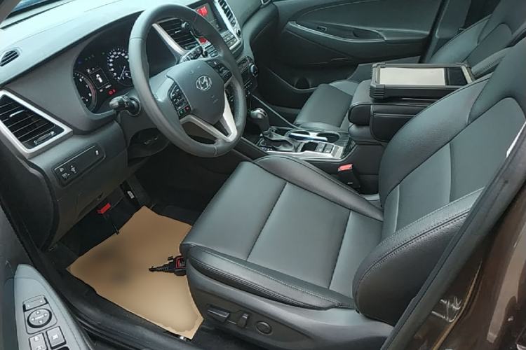 Used Hyundai Tucson 2018 1.6T Dual-Clutch Two-Wheel Drive 15th Anniversary Special Edition Left Front Seat