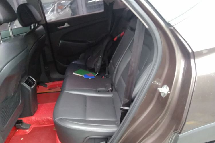 Used Hyundai Tucson 2018 1.6T Dual-Clutch Two-Wheel Drive 15th Anniversary Special Edition Left Rear Seat