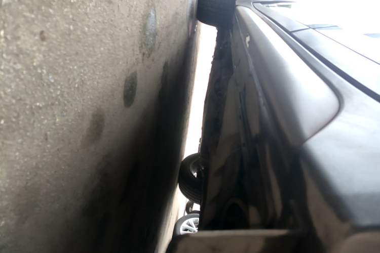 Used Hyundai Tucson 2018 1.6T Dual-Clutch Two-Wheel Drive 15th Anniversary Special Edition Left Side Sill