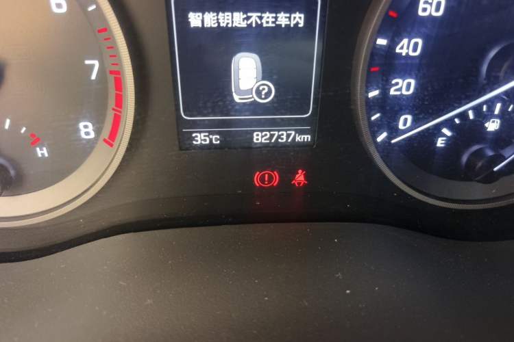 Used Hyundai Tucson 2018 1.6T Dual-Clutch Two-Wheel Drive 15th Anniversary Special Edition Odometer Close Up