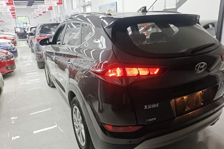 Used Hyundai Tucson 2018 1.6T Dual-Clutch Two-Wheel Drive 15th Anniversary Special Edition Rear Left 45 Deg