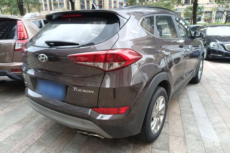 Used Hyundai Tucson 2018 1.6T Dual-Clutch Two-Wheel Drive 15th Anniversary Special Edition Rear Right 45 Deg