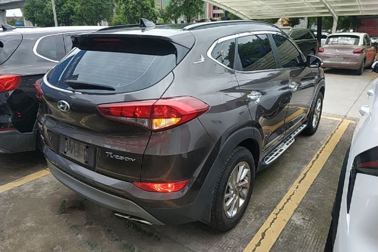 Used Hyundai Tucson 2018 1.6T Dual-Clutch Two-Wheel Drive 15th Anniversary Special Edition Rear Right 45 Deg