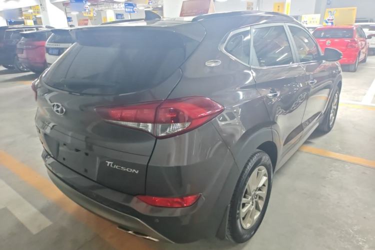 Used Hyundai Tucson 2018 1.6T Dual-Clutch Two-Wheel Drive 15th Anniversary Special Edition Rear Right 45 Deg